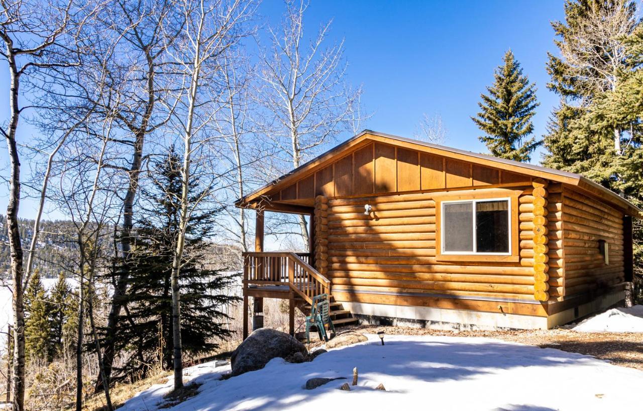 Half Moon Lake Lodge 派恩代尔 外观 照片